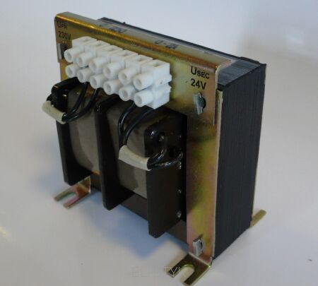 Napięcie zasilania 230V