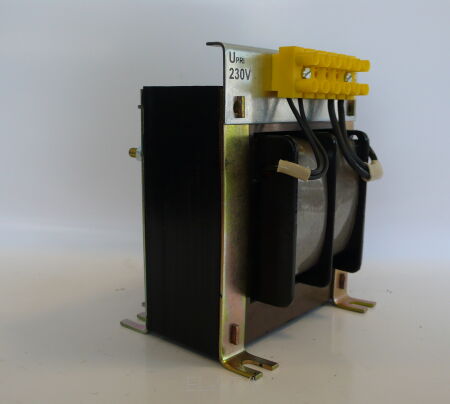 Napięcie zasilania 230V