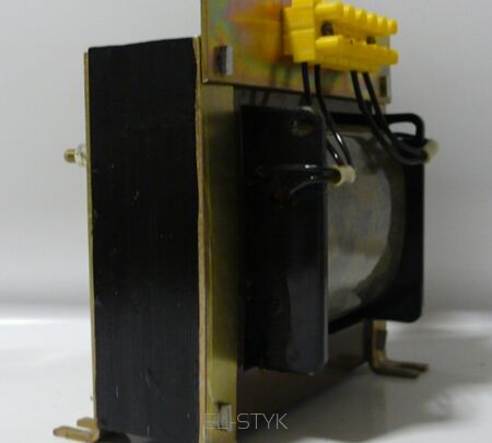 Napięcie zasilania 230V