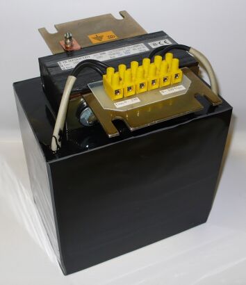 Transformator separacyjny TO 2500VA  230V // 230V  -  10,86A  kolejowy zalany masą