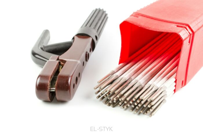 Jakie są zalety i wady stosowania uchwytów elektrodowych?